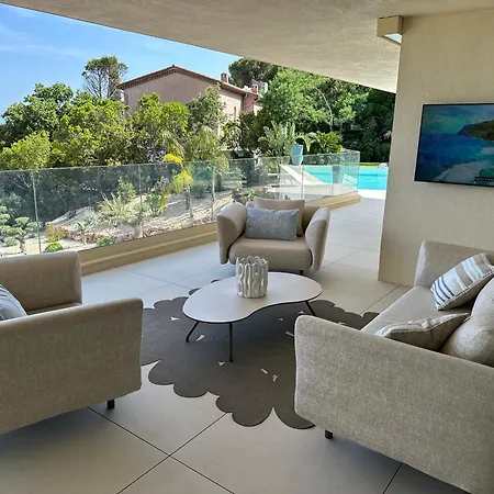 Superbe Villa, Piscine, Vue *
